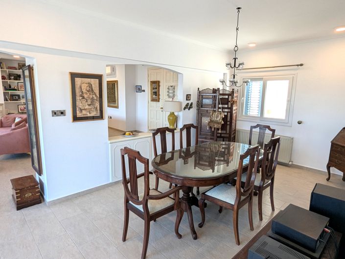 Image No.21-3 Bed Property for sale