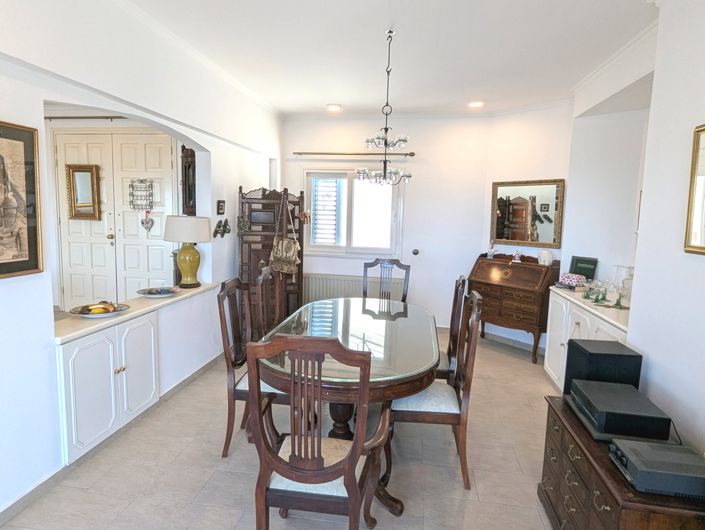 Image No.22-3 Bed Property for sale