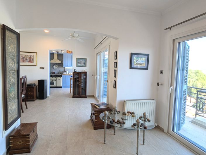 Image No.27-3 Bed Property for sale