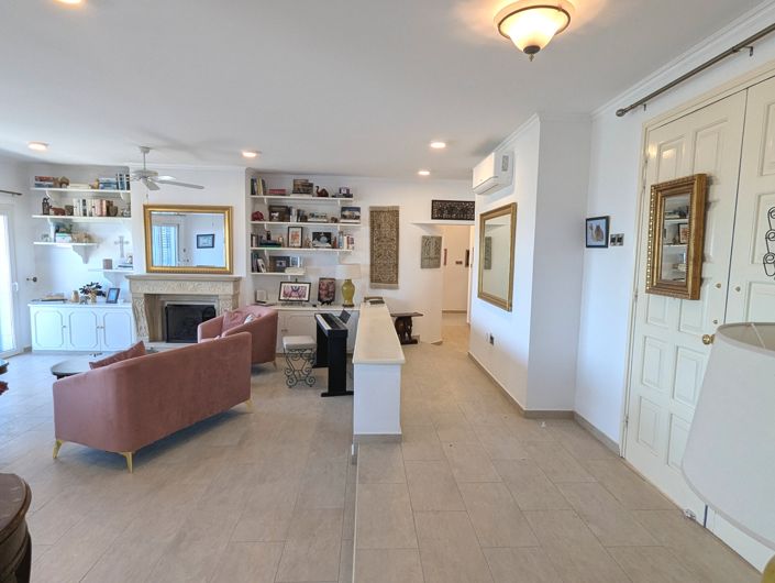 Image No.34-3 Bed Property for sale