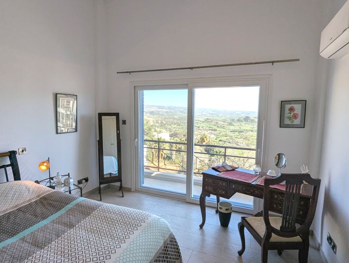 Image No.51-3 Bed Property for sale