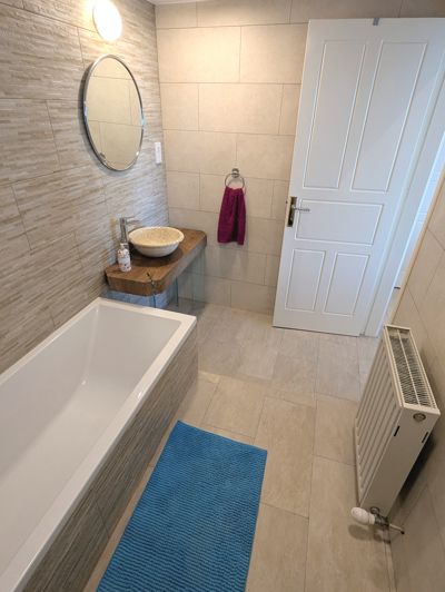 Image No.56-3 Bed Property for sale