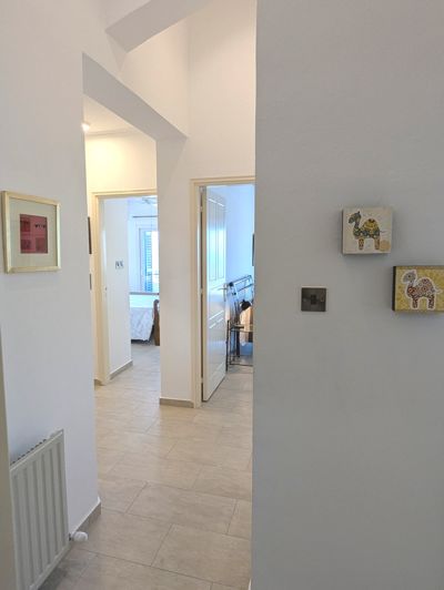 Image No.60-3 Bed Property for sale