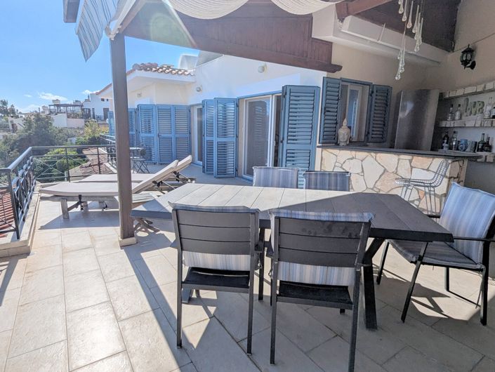 Image No.8-3 Bed Property for sale