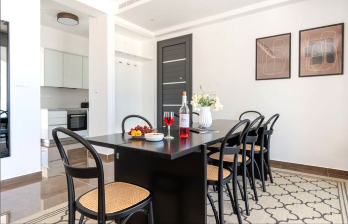 Image No.12-3 Bed Property for sale