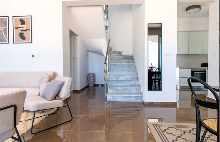 Image No.12-2 Bed Property for sale