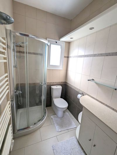 Image No.18-4 Bed Property for sale