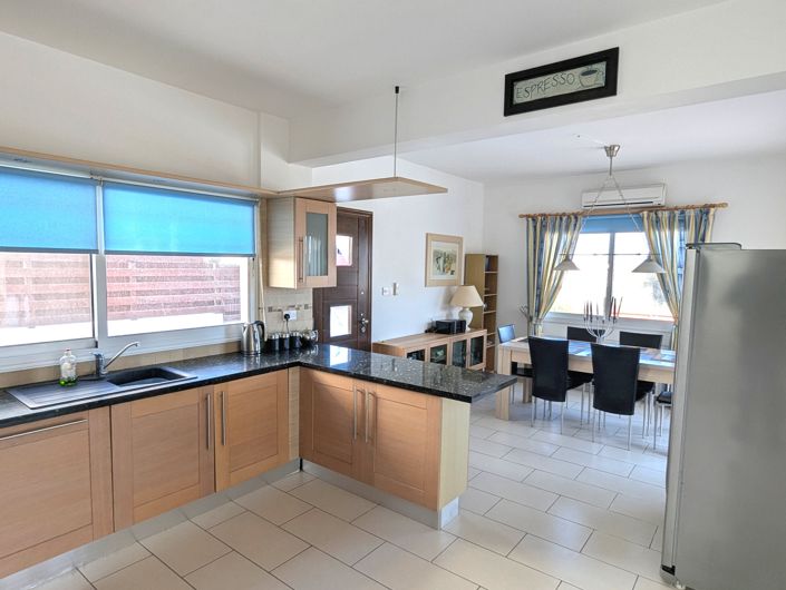 Image No.43-4 Bed Property for sale