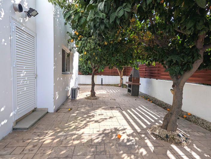 Image No.5-4 Bed Property for sale