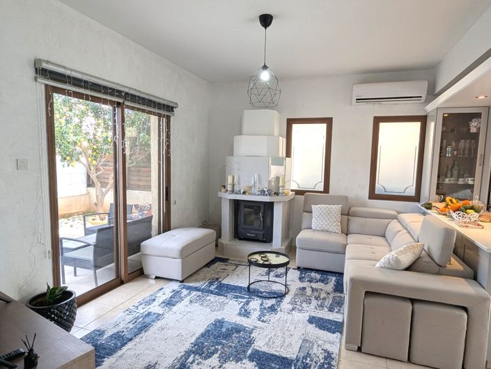 Image No.4-Propriété de 3 chambres à vendre à Kato Polemidia