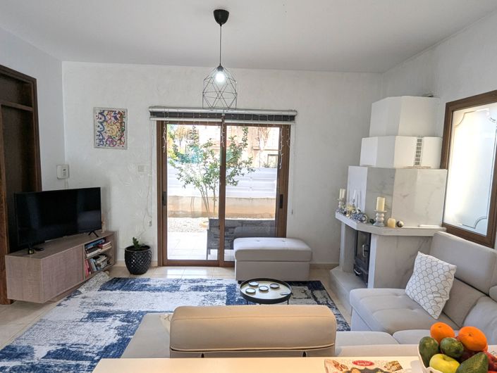 Image No.6-Propriété de 3 chambres à vendre à Kato Polemidia