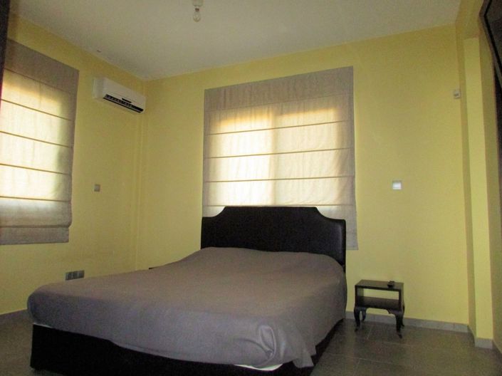 Image No.12-3 Bed Property for sale