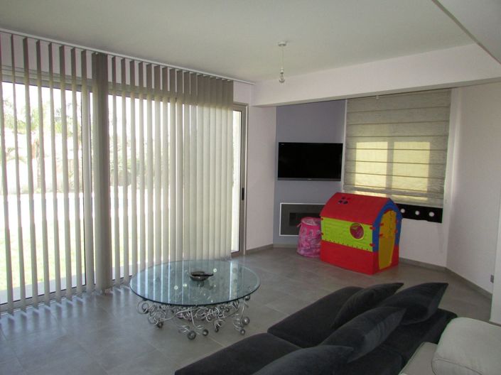 Image No.8-3 Bed Property for sale