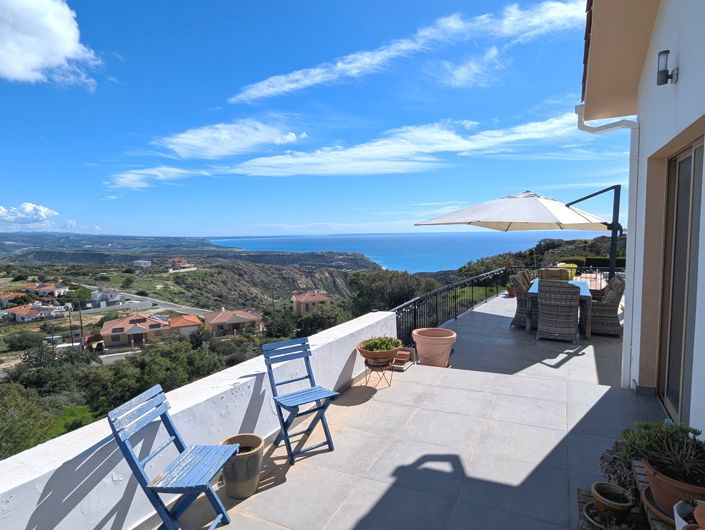 Image No.2-4 Bed Property for sale