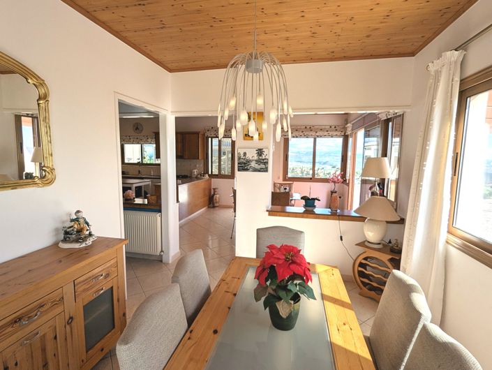 Image No.22-4 Bed Property for sale