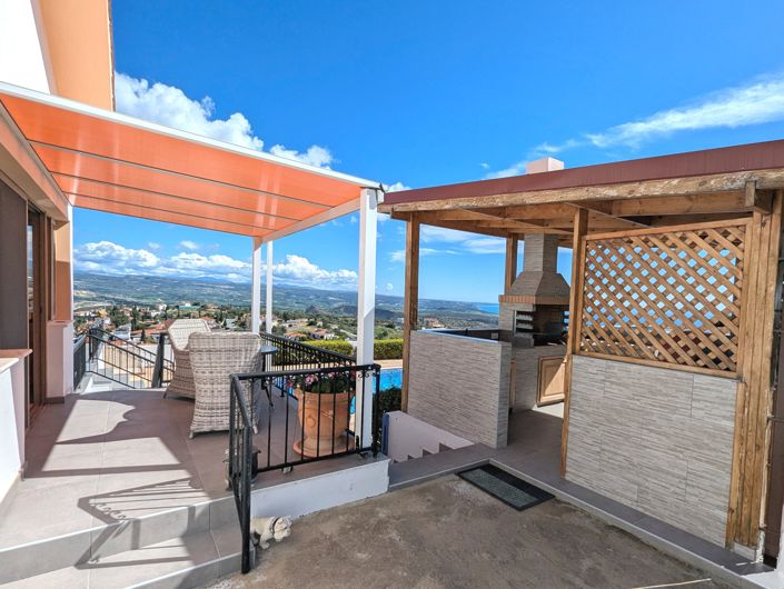 Image No.27-4 Bed Property for sale