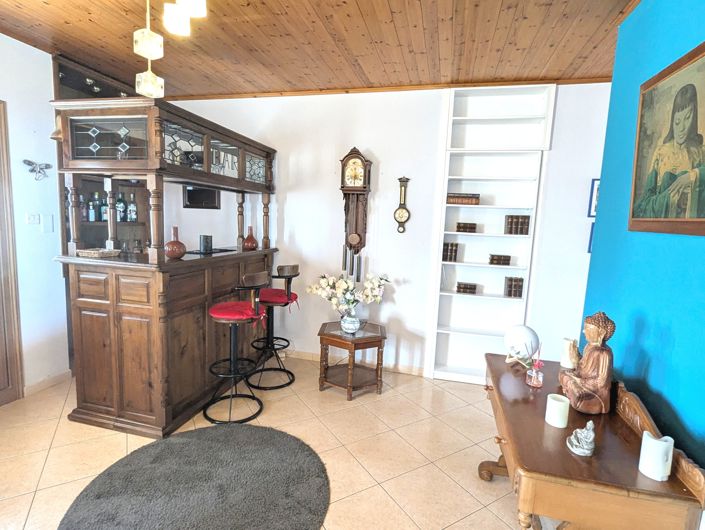 Image No.30-4 Bed Property for sale