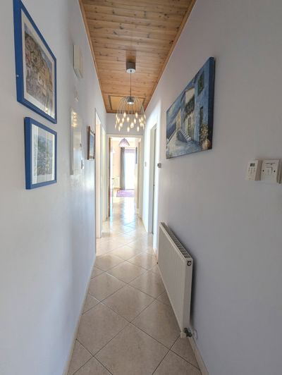 Image No.33-4 Bed Property for sale