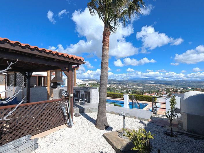 Image No.40-4 Bed Property for sale