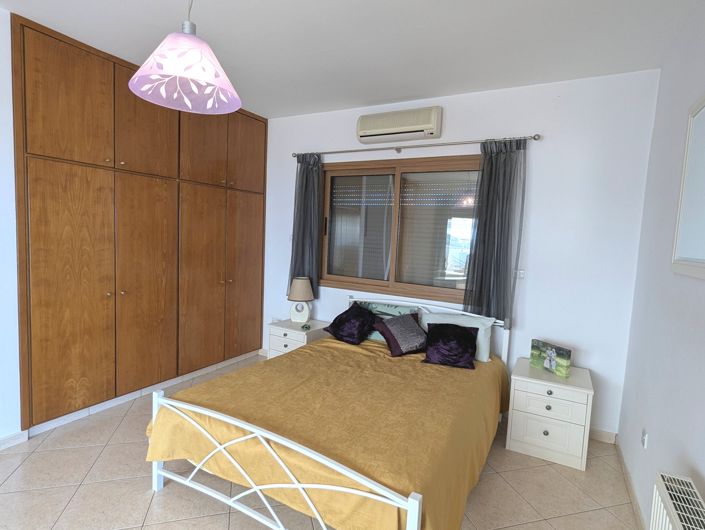 Image No.43-4 Bed Property for sale