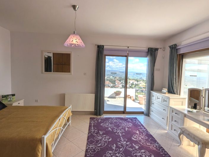 Image No.44-4 Bed Property for sale