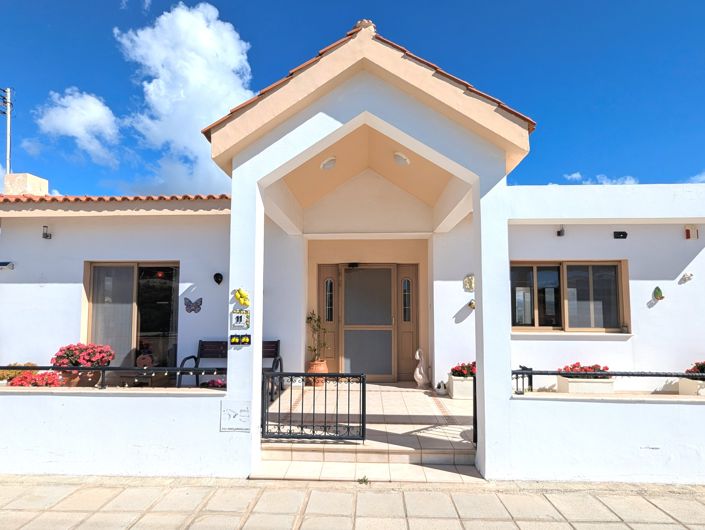 Image No.49-4 Bed Property for sale