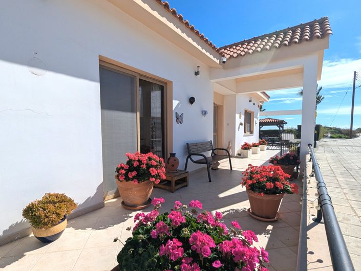 Image No.50-4 Bed Property for sale