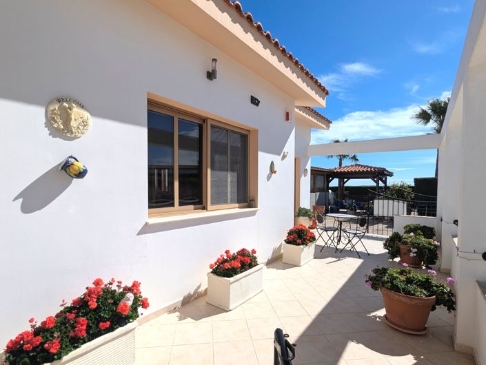 Image No.51-4 Bed Property for sale