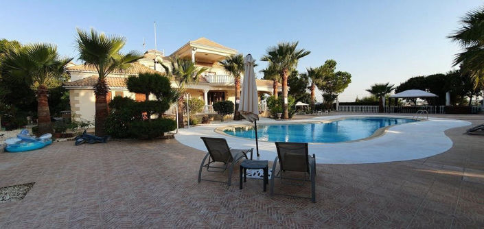 Image No.25-8 Bed Property for sale