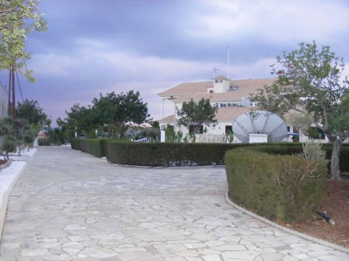 Image No.43-8 Bed Property for sale