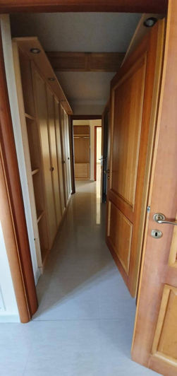 Image No.5-8 Bed Property for sale