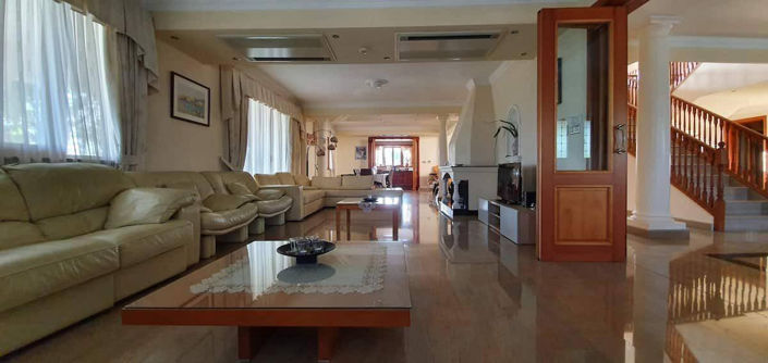 Image No.53-8 Bed Property for sale