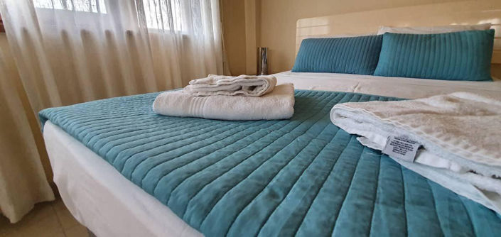 Image No.7-8 Bed Property for sale