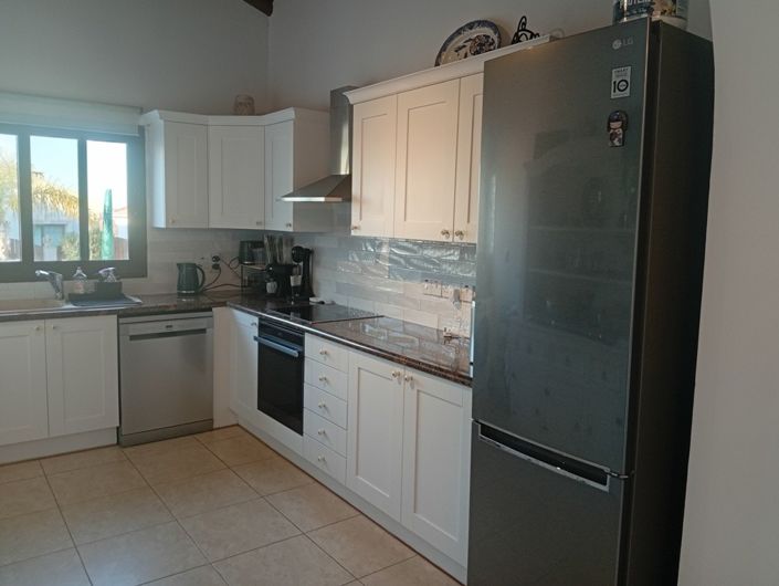 Image No.14-3 Bed Property for sale