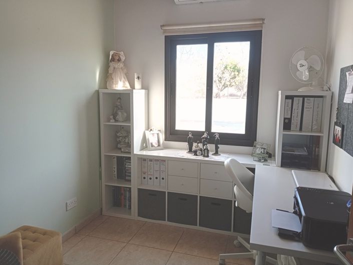 Image No.21-3 Bed Property for sale