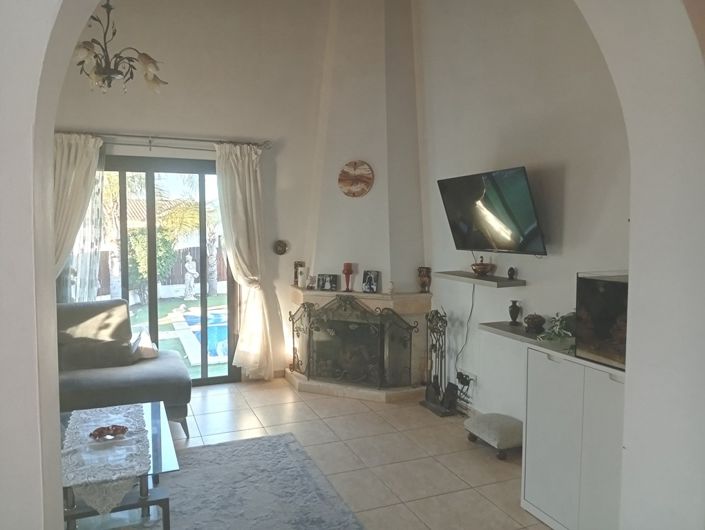 Image No.22-3 Bed Property for sale