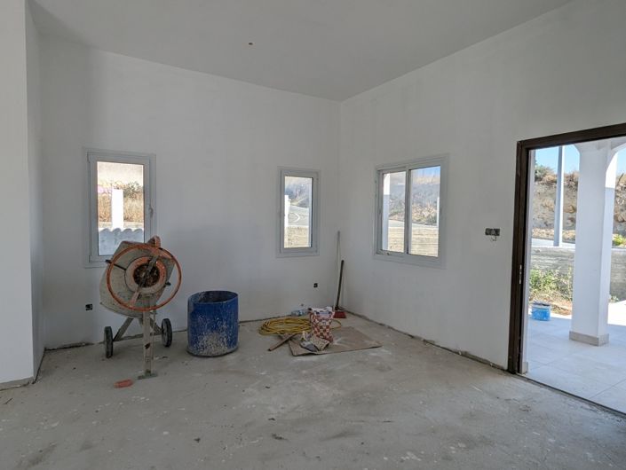 Image No.13-3 Bed Property for sale