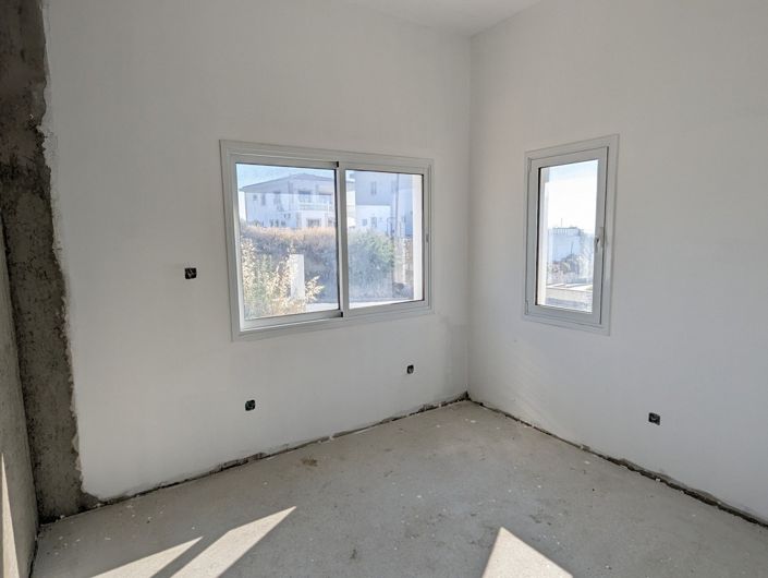 Image No.21-3 Bed Property for sale