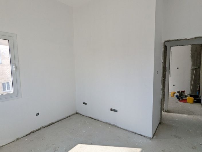 Image No.22-3 Bed Property for sale