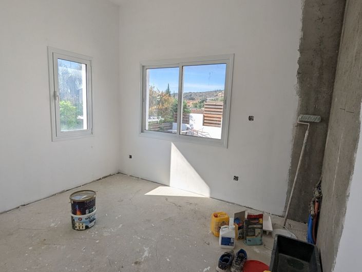 Image No.23-3 Bed Property for sale