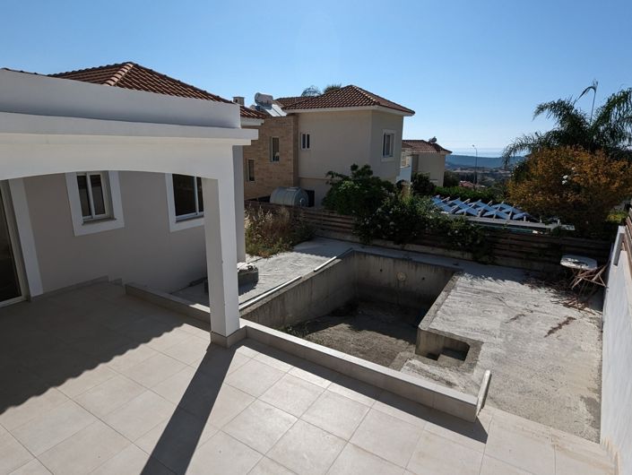 Image No.5-3 Bed Property for sale