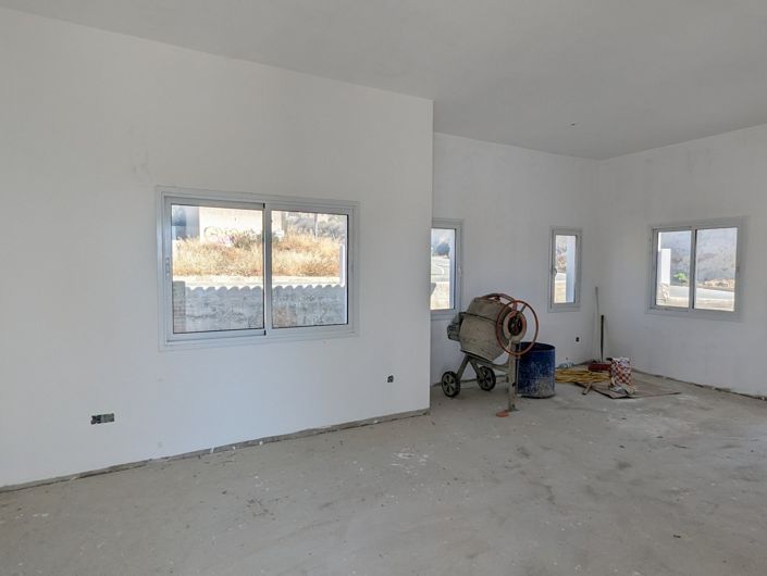 Image No.9-3 Bed Property for sale