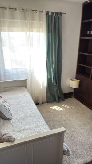 Image No.12-2 Bed Property for sale