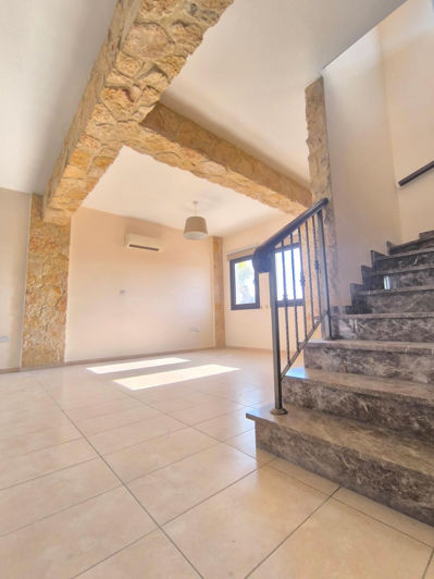 Image No.8-Propriété de 3 chambres à vendre à Pylas