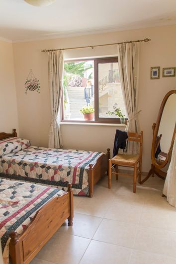 Image No.14-4 Bed Property for sale