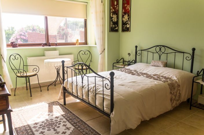 Image No.27-4 Bed Property for sale