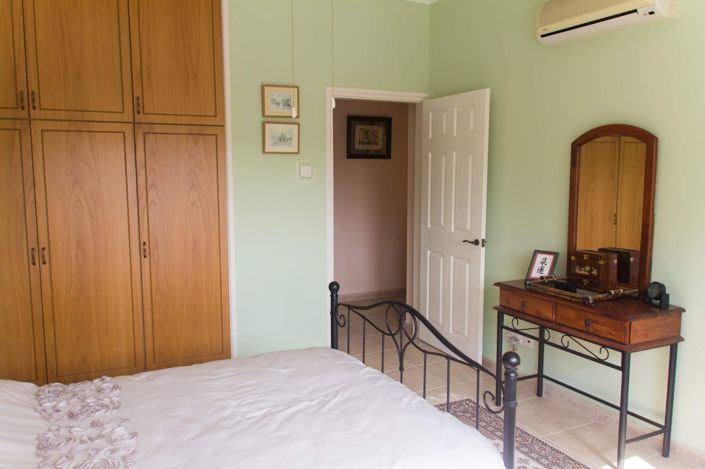 Image No.28-4 Bed Property for sale