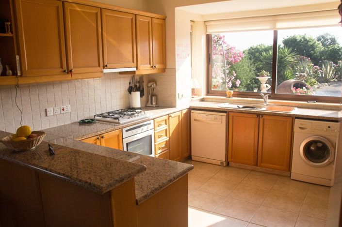 Image No.41-4 Bed Property for sale