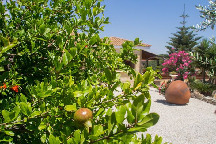 Image No.57-4 Bed Property for sale