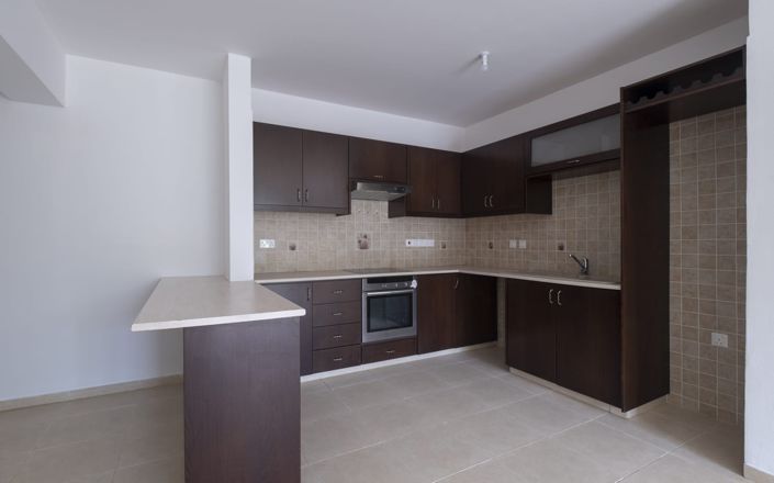 Image No.10-2 Bed Property for sale